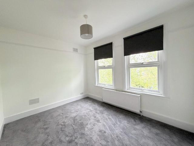Room for rent in Palmers Green, Greater London