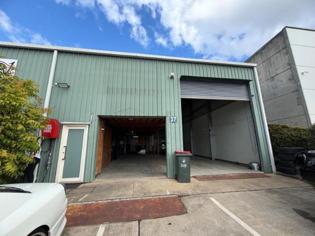 Warehouse for rent in Toombul, Queensland
