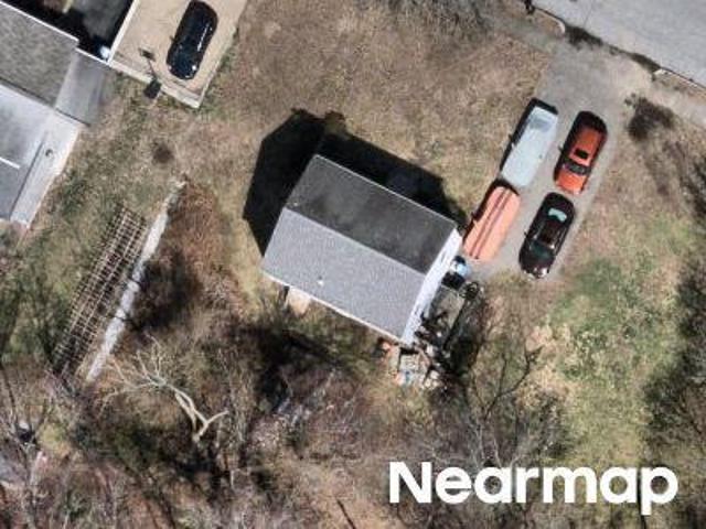 House for sale in Waltham