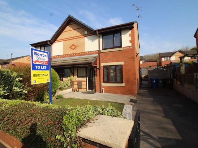 House for rent in Scholes, Wigan