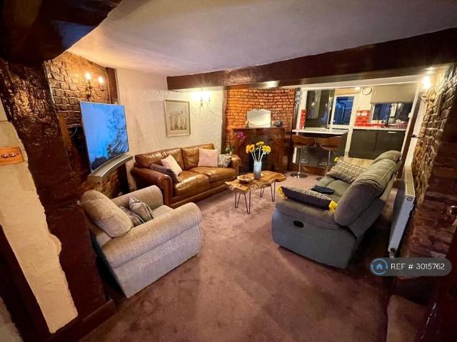 House for rent in Kingsholm, Gloucester