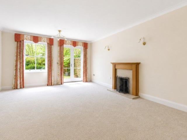 Apartment for rent in Golden Valley, Gloucestershire