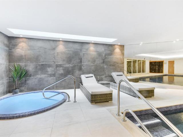 Apartment for rent in Uxbridge, Ickenham