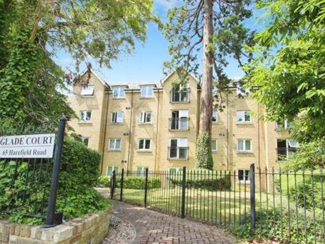 House for rent in Uxbridge, Greater London