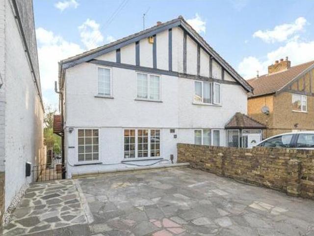 House for sale in Uxbridge, Greater London