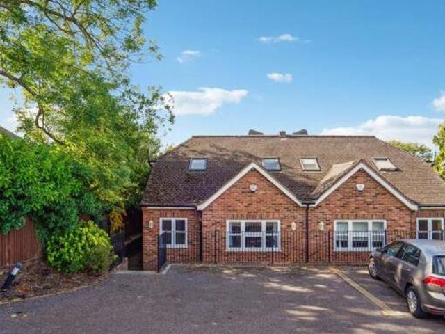 House for sale in Uxbridge, Greater London