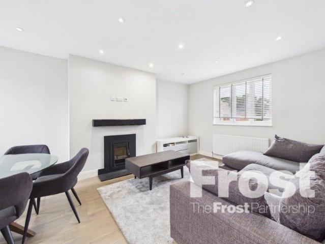 House for rent in Ickenham, Greater London
