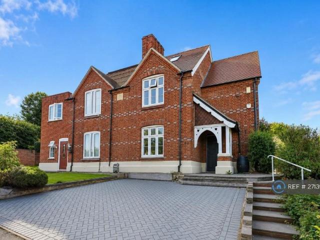 House for rent in Ickenham, Greater London