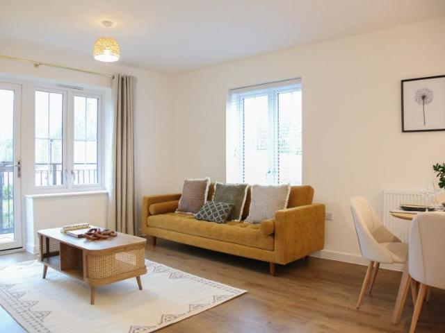 Apartment for sale in Crookham Village, Hart