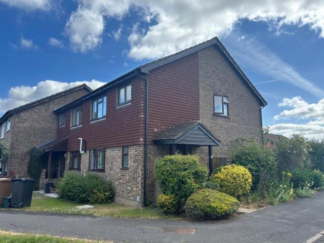 House for rent in Merrow, Guildford
