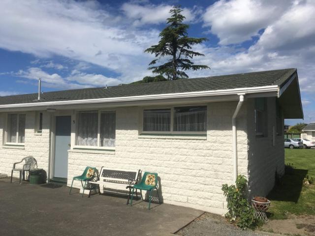 Apartment for rent in Chaslands, Canterbury