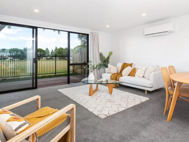 House for rent in Chaslands, Canterbury
