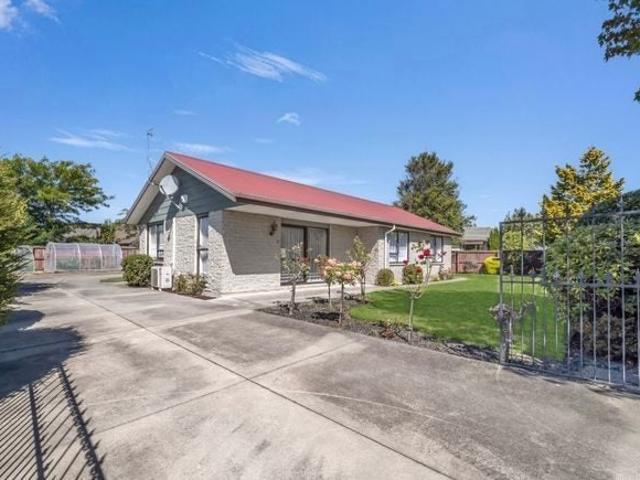 House for rent in Chaslands, Canterbury