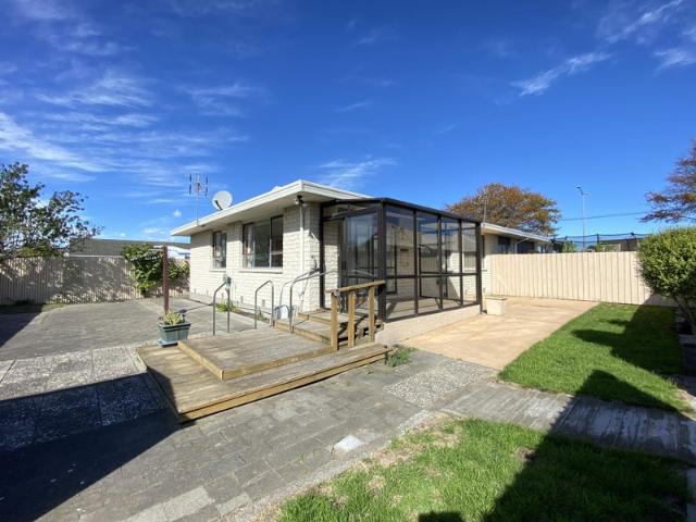 House for rent in Chaslands, Canterbury