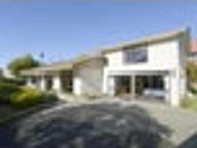 House for rent in Chaslands, Canterbury