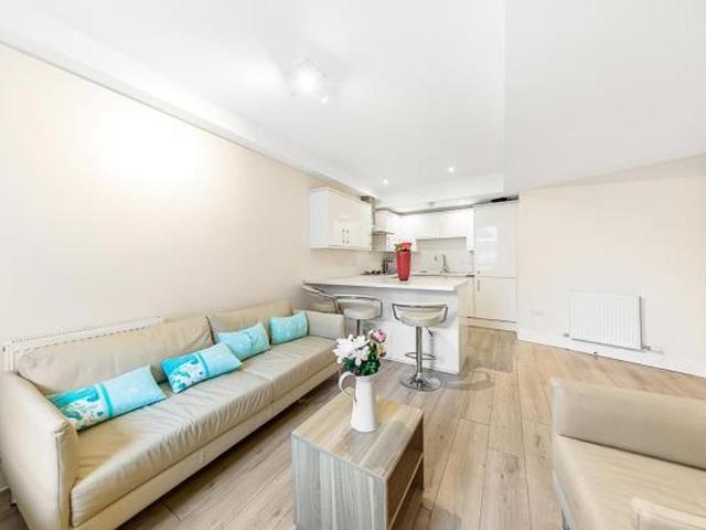 Apartment for rent in Paddington, Greater London