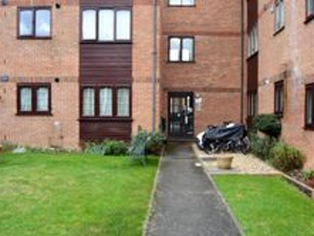 Studio for rent in London Borough of Ealing, Greater London