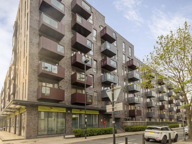 Apartment for rent in Mile End, Greater London