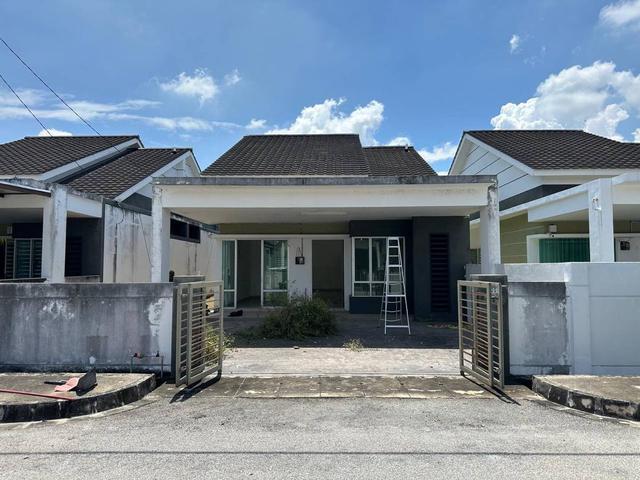 Bungalow for sale in Wellesley, Penang