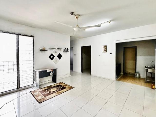 Flat for sale in Petaling, Subang Jaya