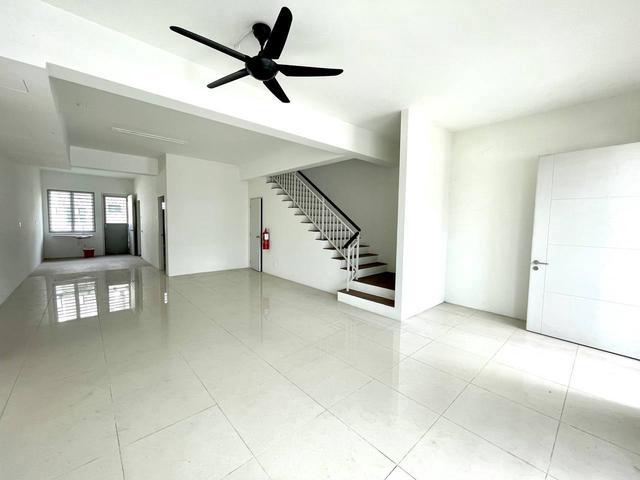 Terraced House for sale in Tanjong Sepat, Selangor