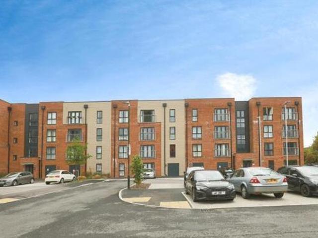 House for sale in Gloucester, Gloucestershire