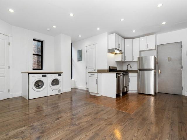 Room for rent in Arverne, New York