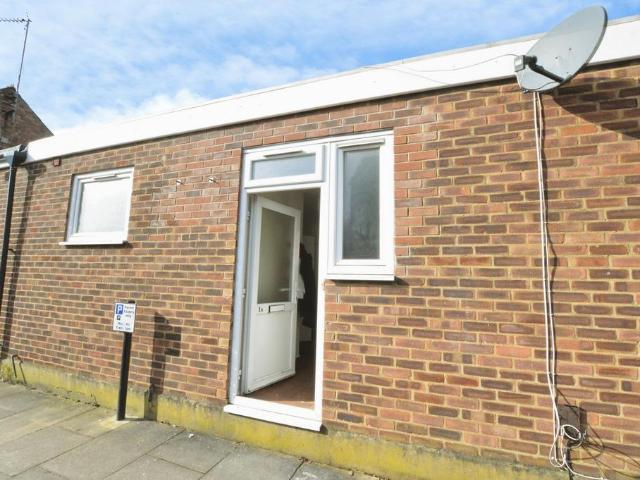 Apartment for rent in St Albans, Five Acres