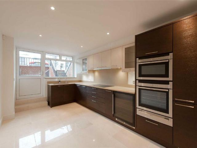 House for rent in Belsize Park, Greater London