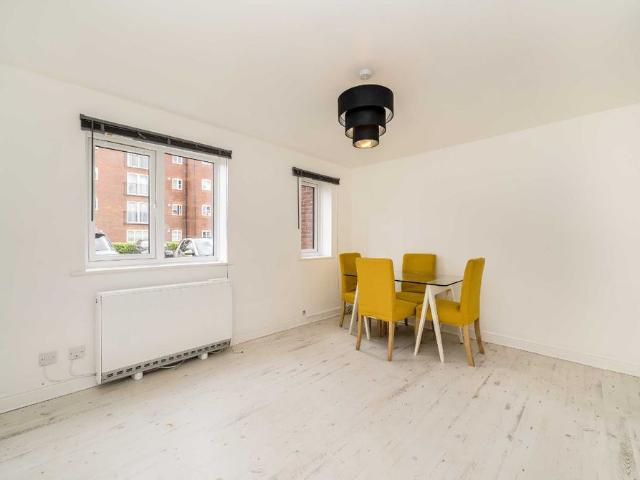 Apartment for rent in Charlton Riverside, Greater London