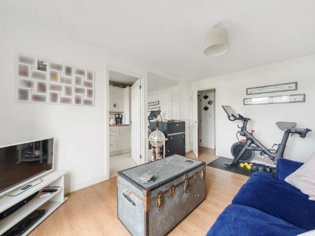 Apartment for rent in Charlton Riverside, Cat Hill