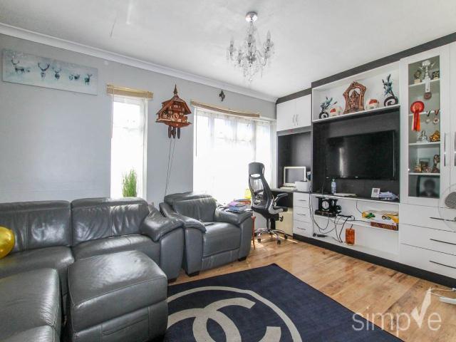 Apartment for rent in Gould's Green, Greater London
