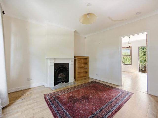 House for rent in Gould's Green, Greater London