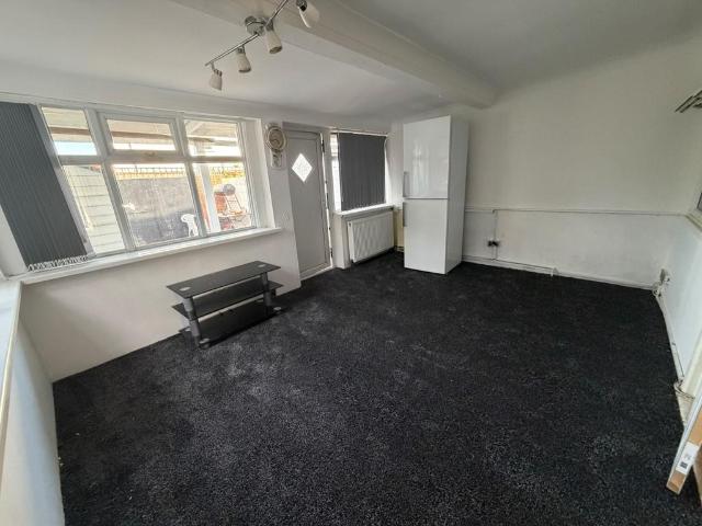 Apartment for rent in London Borough of Hounslow, Feltham