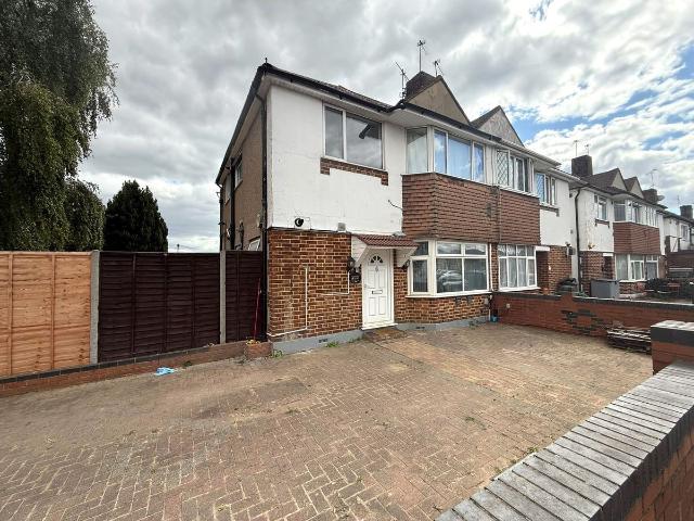 House for rent in London Borough of Hounslow, Feltham