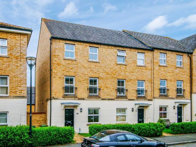 House for rent in Oxley Park, Shenley Church End