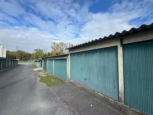 Garage vente à Saint-Quentin, Harly