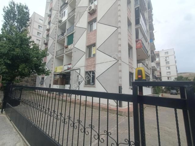 Çiğli, İzmir içerisinde satılık mülk