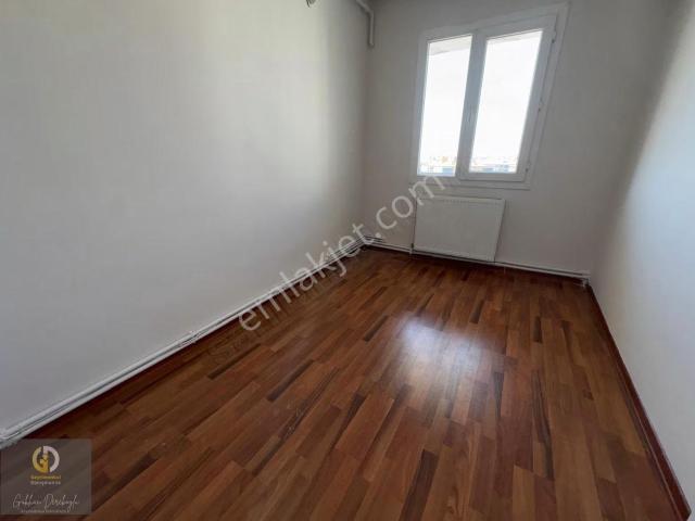 Çiğli, İzmir içerisinde kiralık mülk