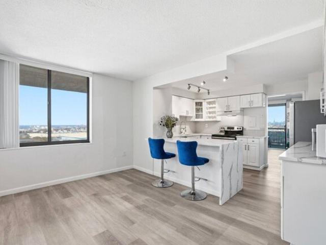 Condo for sale in Harmon Cove, Secaucus