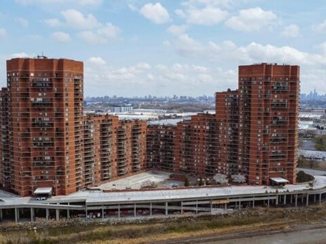 Condo for sale in Secaucus Condo for sale in Secaucus