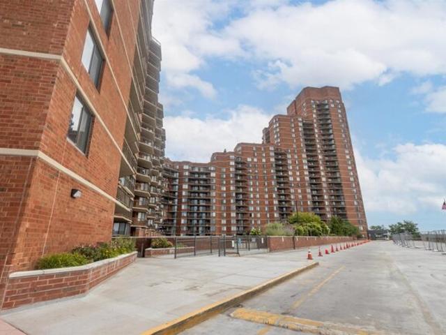Condo for sale in Secaucus Condo for sale in Secaucus