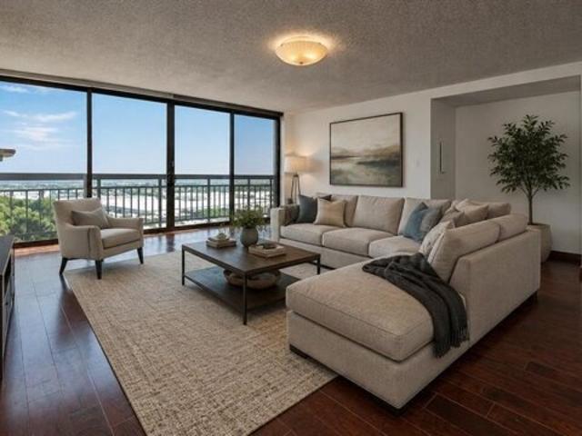 Condo for sale in Harmon Cove, Secaucus