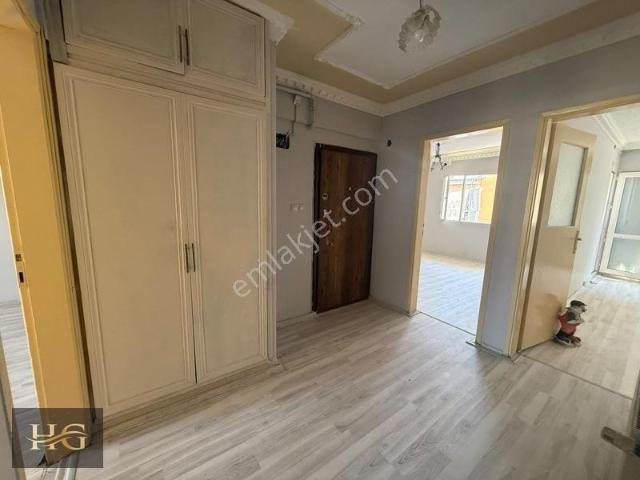 Bayrakli, İzmir içerisinde kiralık mülk