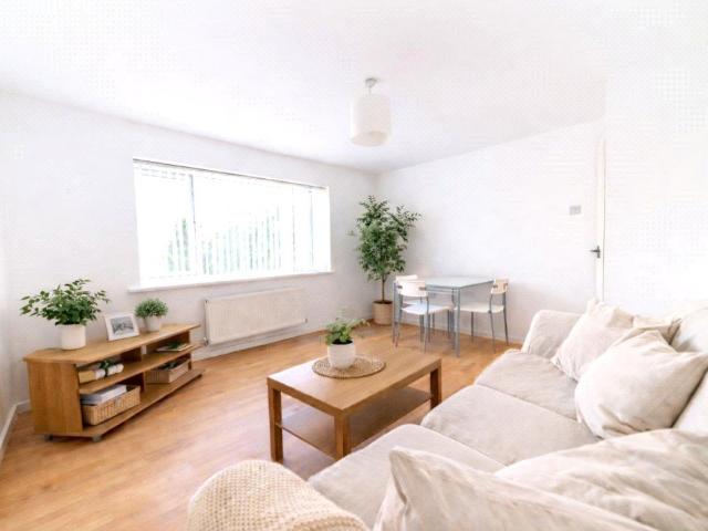 House for rent in Maitland Park, Greater London
