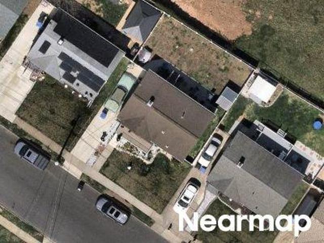 House for sale in Avenel, New Jersey