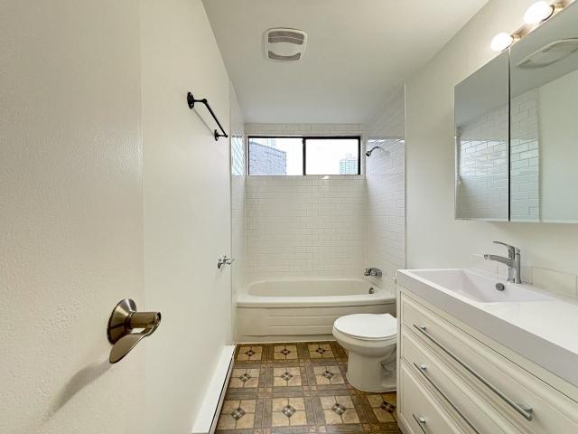 Apartment for rent in West End, Vancouver