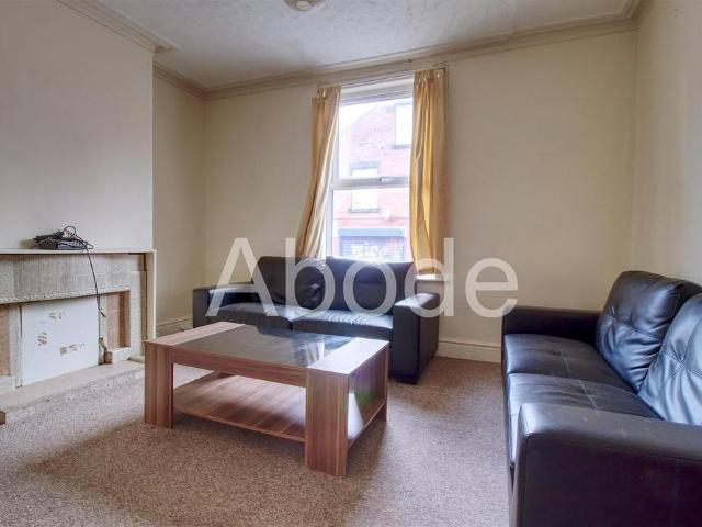 House for rent in Hyde Park, West Yorkshire