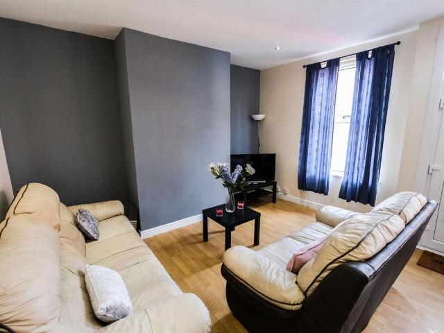 House for rent in Hyde Park, West Yorkshire