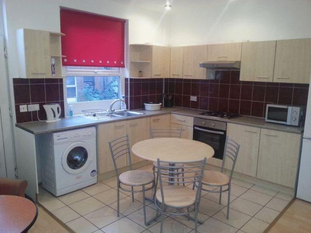 House for rent in Hyde Park, West Yorkshire